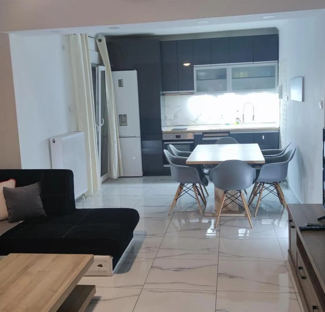 Shopping,Airport,Parking,Ring Road 100Sqm Comfort Thessaloníki 0*,